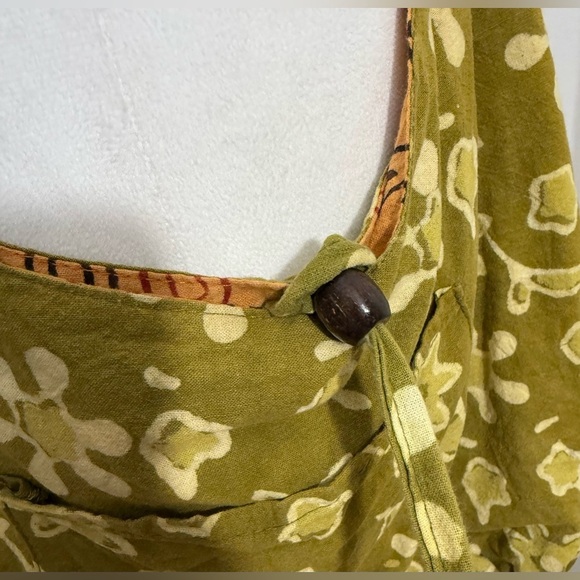 Funky Boho 100% Cotton Crossbody Bag With Outer Pocket Size 16 1/2” x 14” x 5” - Picture 4 of 8